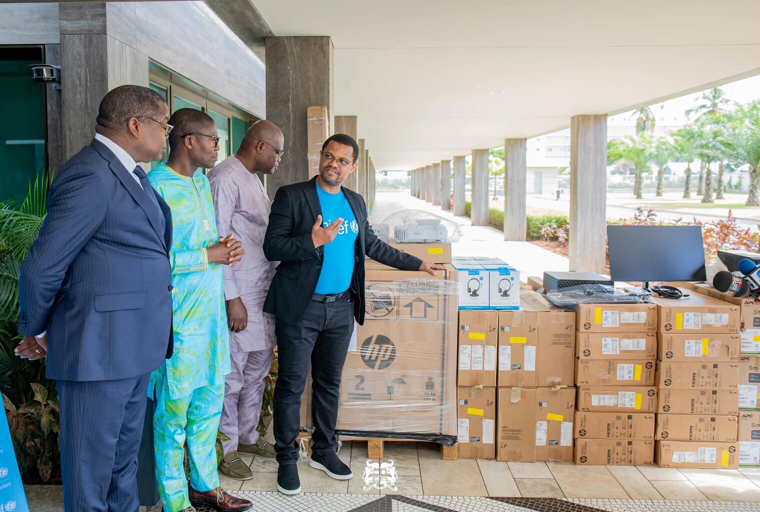 Éducation : 628 équipements informatiques pour 43 collèges au Bénin